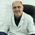 Dr. Luiz Fernando Motta ortopedista especialista em joelho na Clínica Ortho Spine Barra da Tijuca RJ